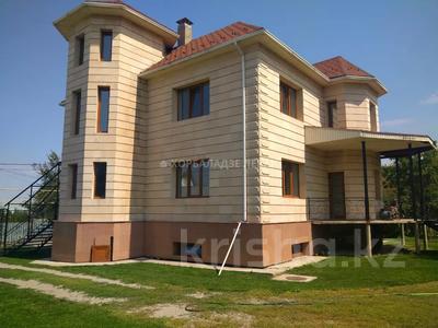 7-комнатный дом, 415 м², 11 сот., мкр Алатау за 250 млн 〒 в Алматы, Бостандыкский р-н