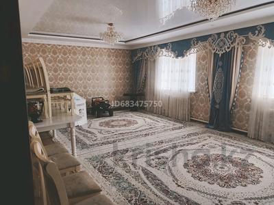 5-комнатный дом, 240 м², 9 сот., Абдирова 2 за 50 млн 〒 в Таразе