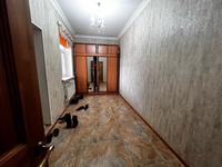8-комнатный дом, 230 м², 10 сот., Аинакулова 6 за 40 млн 〒 в 