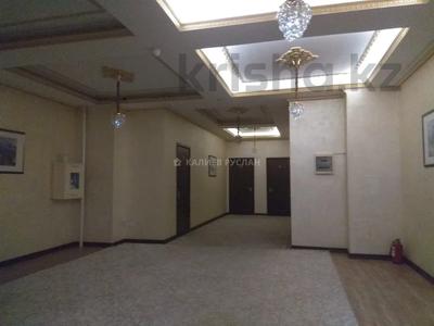 Здание, площадью 1756 м², Ханов Керея и Жанибека за 645 млн 〒 в Алматы
