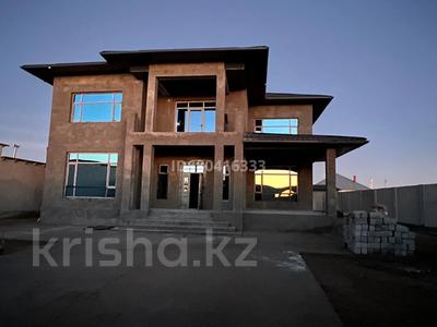 8-комнатный дом, 410 м², 10 сот., Баба Түкті Азиз 49 за 74 млн 〒 в Туркестане