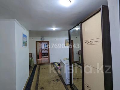 4-комнатный дом, 105 м², 10 сот., Акбергенова 113 за 16.5 млн 〒 в Балхаше
