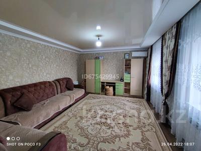 2-комнатный дом, 70 м², 10 сот., улица Сауран 33 за 15 млн 〒 в Таразе