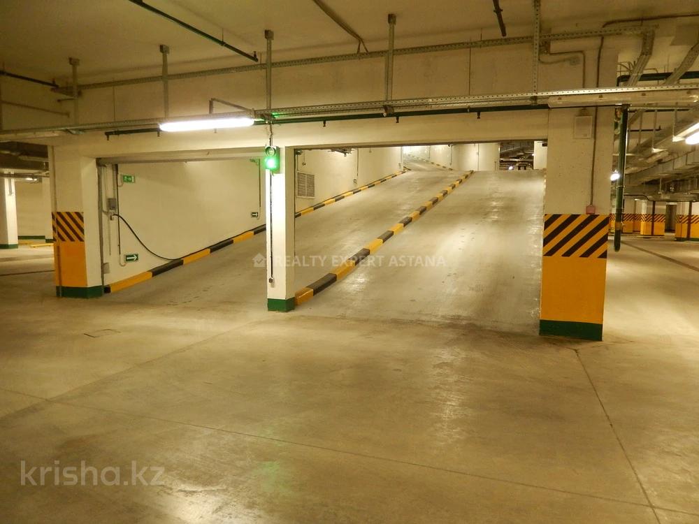 Подземные машиноместа продажа. Подземная парковка. Машиноместо в паркинге. Выезд из подземной парковки. Выезд из подземного паркинга.