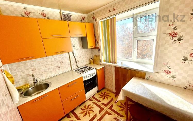 2-комнатная квартира, 47 м², 3/5 этаж, Оракбаева за 13.5 млн 〒 в Уральске