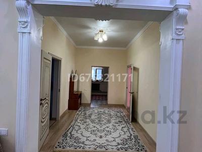 8-комнатный дом, 210 м², 10 сот., Альфараби 168А — Алшынбаева за 48 млн 〒 в 
