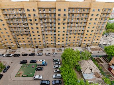 2-комнатная квартира, 67 м², 10/12 этаж, Торайгырова 2 за 21.2 млн 〒 в Нур-Султане (Астане), Алматы р-н