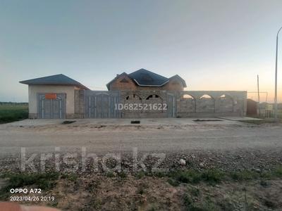 6-комнатный дом, 250 м², 10 сот., Комунизм, нуротау 154 за 36 млн 〒 в Туркестане