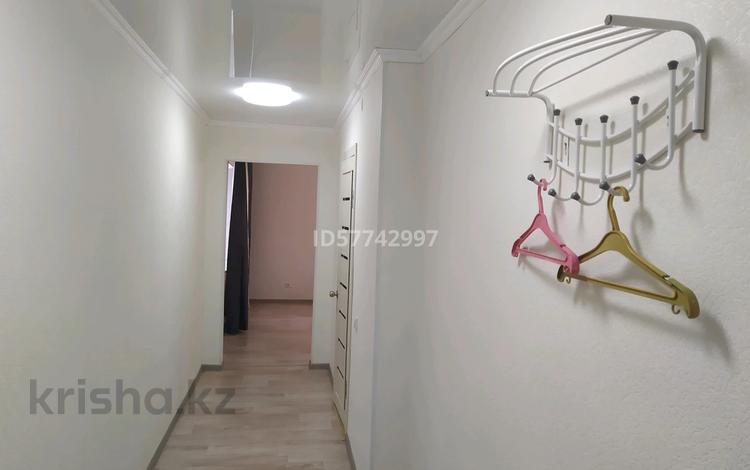 1-комнатная квартира, 39 м², 4/5 этаж посуточно, Ауэзова за 10 000 〒 в Щучинске