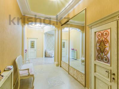 3-комнатная квартира, 108.2 м², 6/8 этаж, Омаровой 33 за 74 млн 〒 в Алматы, Медеуский р-н