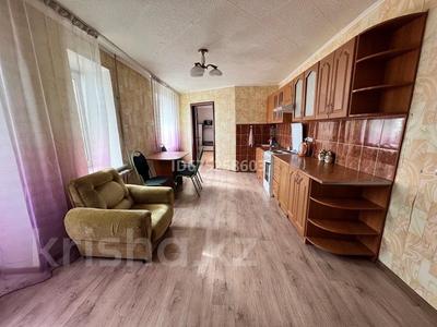 3-комнатная квартира, 123 м², 4 этаж посуточно, Сабитовой 8 за 16 000 〒 в Балхаше