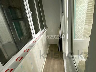 3-комнатная квартира, 63 м², 2/5 этаж, Абулхайыр-хана 57а за 18 млн 〒 в Актобе