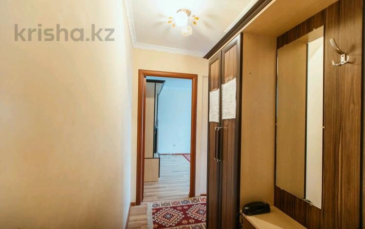 1-комнатная квартира, 35 м², 3/5 этаж по часам, Сатпаева 23 за 2 000 〒 в Атырау, мкр Ардагер