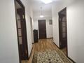 2-комнатная квартира, 70 м², 1/7 этаж на длительный срок, Сатпаева 66 за 220 000 〒 в Атырау — фото 8