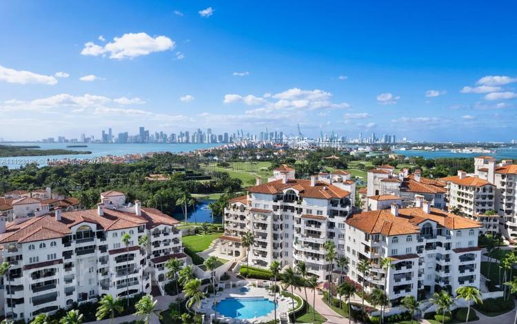 5-комнатная квартира, 308 м², 4/8 этаж, Fisher Island 7945 за ~ 3.2 млрд 〒 в Майами