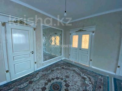 6-комнатный дом, 250 м², 10 сот., 3-й переулок 27 за 68 млн 〒 в Туркестане