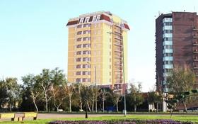 4-комнатная квартира, 183 м², 12/13 этаж, козбагарова 5 А за 75 млн 〒 в Семее