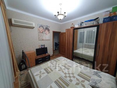 3-комнатная квартира, 70 м², 9/10 этаж, мкр Аксай-4 за 40 млн 〒 в Алматы, Ауэзовский р-н
