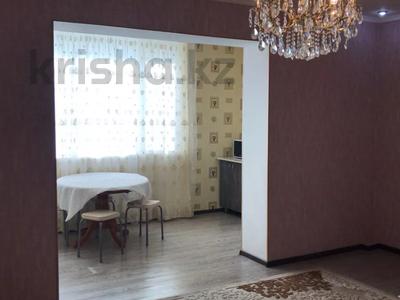 3-комнатная квартира, 65 м², 4/5 этаж помесячно, Тыныбаева за 170 000 〒 в Шымкенте, Аль-Фарабийский р-н