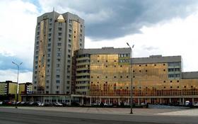 2-комнатная квартира, 80 м², 7/16 этаж, Республики 40 — Шахтеров за 41 млн 〒 в Караганде, Казыбек би р-н