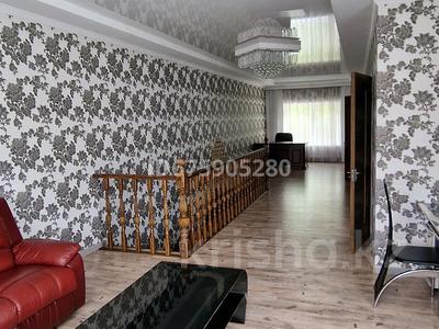 5-комнатный дом, 230 м², 7 сот., Самал-3 за 86 млн 〒 в Уральске