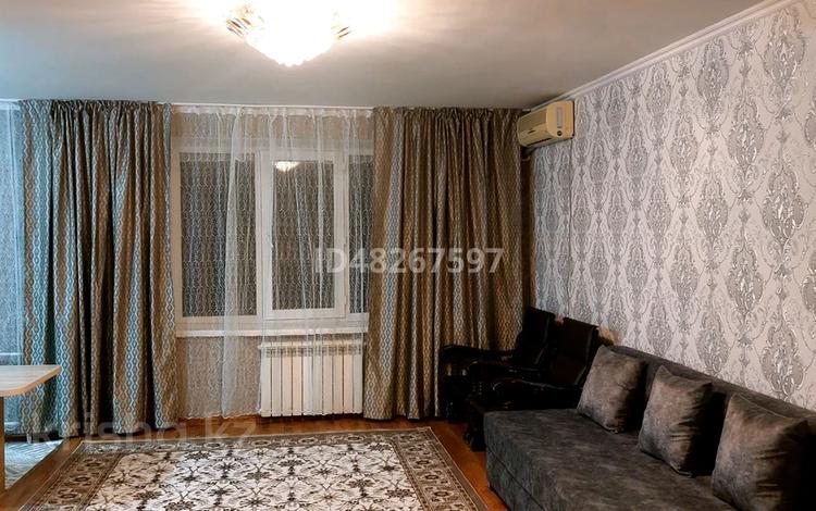 1-комнатная квартира, 50 м², 1/5 этаж по часам, Каратал 18/1 за 2 000 〒 в Талдыкоргане