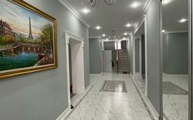 8-комнатный дом на длительный срок, 750 м², 10 сот., Самал 39 за 1.5 млн 〒 в Атырау