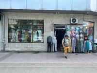 Магазин площадью 80 м², Туркестанская — Казыбек би за 25 млн 〒 в Шымкенте, Аль-Фарабийский р-н