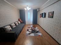 2-комнатная квартира, 50 м², 2/5 этаж посуточно, Атамбаева 19 — Азаттык за 13 000 〒 в Атырау