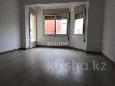 2-комнатная квартира, 45 м², 2/4 этаж, Tarragona 10 за 5 млн 〒 в Таррагоне
