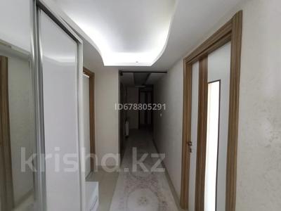 4-комнатная квартира, 176 м², 2/5 этаж, Улукент — Менемен центр за 52 млн 〒 в Измире