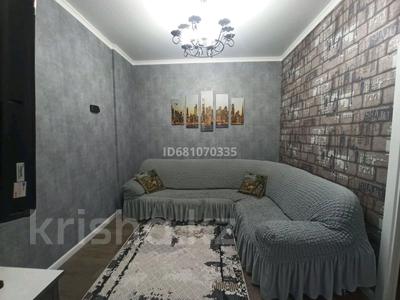1-комнатная квартира, 41 м², 9/12 этаж посуточно, Нажимеденова 23 за 12 000 〒 в Астане, Алматы р-н