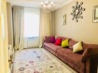 4-комнатная квартира, 200 м², 3 этаж на длительный срок, Аль-Фараби 21 за 1.2 млн 〒 в Алматы