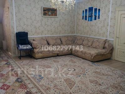 10-комнатный дом, 320 м², 10 сот., Коммунизм Жибек жолы парк за 75 млн 〒 в Туркестане