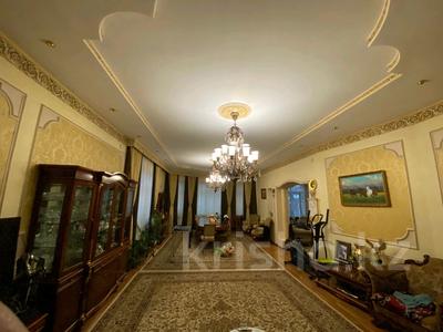 8-комнатный дом, 513 м², 6 сот., мкр Рахат за 190 млн 〒 в Алматы, Наурызбайский р-н