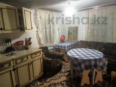 3-комнатный дом, 56 м², Абая 17 за 7 млн 〒 в Усть-Каменогорске