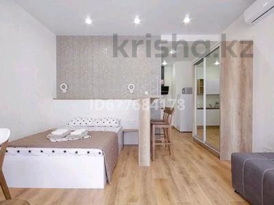 1-комнатная квартира, 55 м², 2 этаж посуточно, Кабанбай Батыра 58Б за 15 000 〒 в Астане