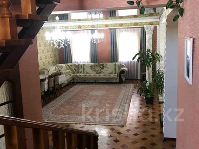 7-комнатный дом, 290 м², 10 сот., улица Аркарлы 5 за 69 млн 〒 в Талдыкоргане