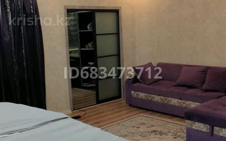3-комнатная квартира, 70 м², 5/5 этаж помесячно, мкр Наурыз 89 за 250 000 〒 в Шымкенте, Аль-Фарабийский р-н