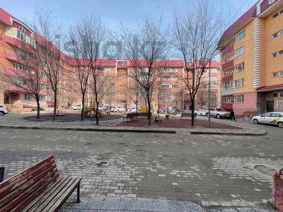 2-комнатная квартира, 86 м², 3/5 этаж, мкр Думан-2 за 40.5 млн 〒 в Алматы, Медеуский р-н