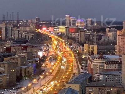 3-комнатная квартира, 96 м², 22/24 этаж, Космонавтов 46а за ~ 58.9 млн 〒 в Екатеринбурге
