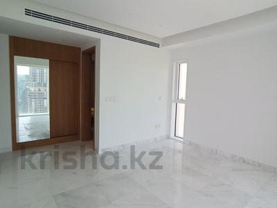 4-комнатная квартира, 246 м², 41/55 этаж, 1/JBR за ~ 994 млн 〒 в Дубае