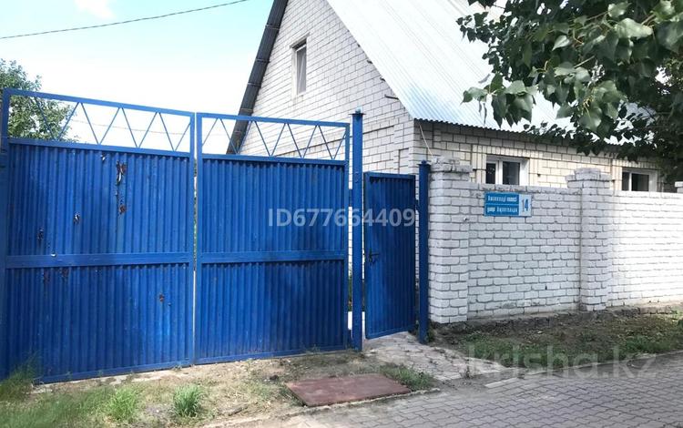 3-комнатный дом, 72 м², 3 сот., Амангельды 14 за 20 млн 〒 в Павлодаре