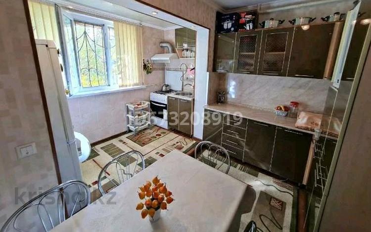 3-комнатная квартира, 67 м², 1/5 этаж, Абдуразакова 2 за 24 млн 〒 в Шымкенте, Аль-Фарабийский р-н