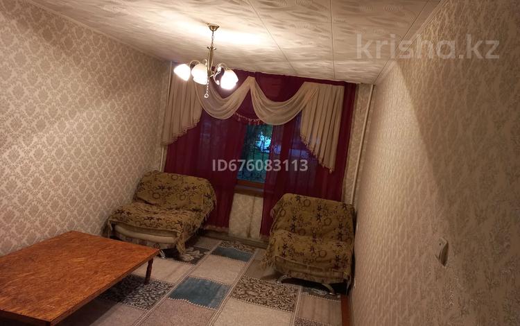 2-комнатная квартира, 41 м², 1/4 этаж на длительный срок, мкр №5 37 за 150 000 〒 в Алматы, Ауэзовский р-н