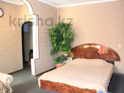 1-комнатная квартира, 34 м², 2 этаж по часам, Найманбаева 130 за 1 500 〒 в Семее