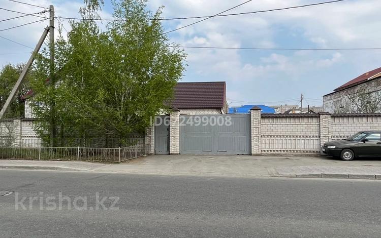 7-комнатный дом, 417 м², 9.9 сот., Абая за 85 млн 〒 в Павлодаре